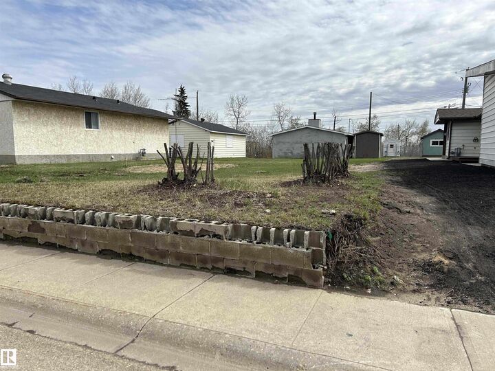 Property Photo:  4807 46 Street  AB T0A 2W0 