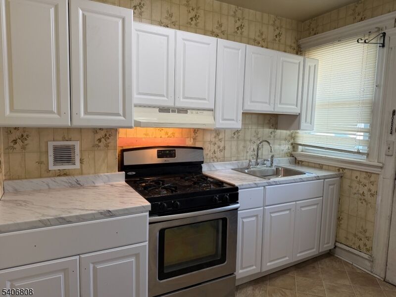 Property Photo:  232 Lafayette Ave  NJ 07506 