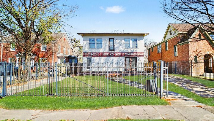 Property Photo:  2005 Wentworth Street  TX 77004 