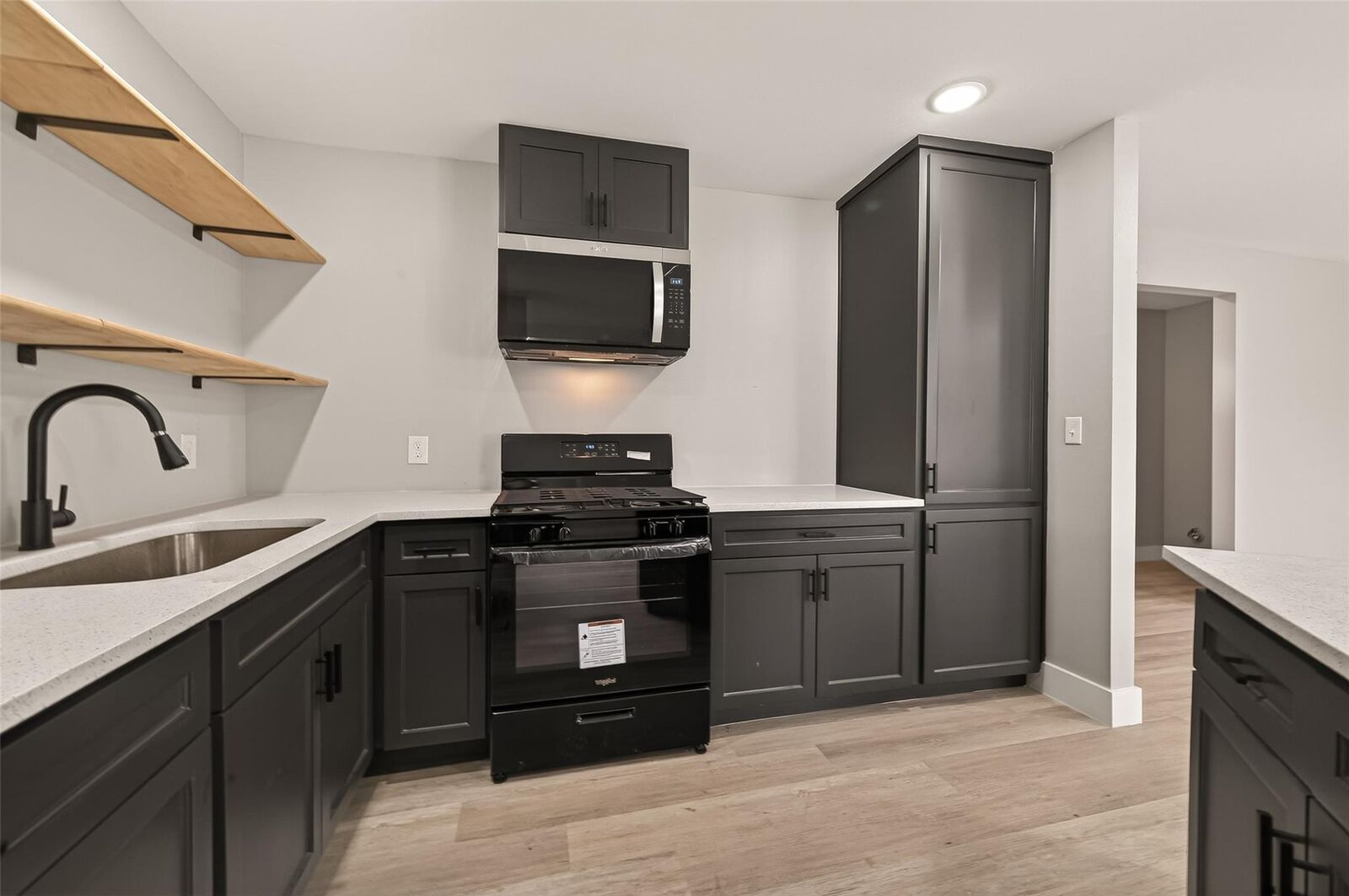 Property Photo:  3527 La Retama Dr Drive  TX 77013 