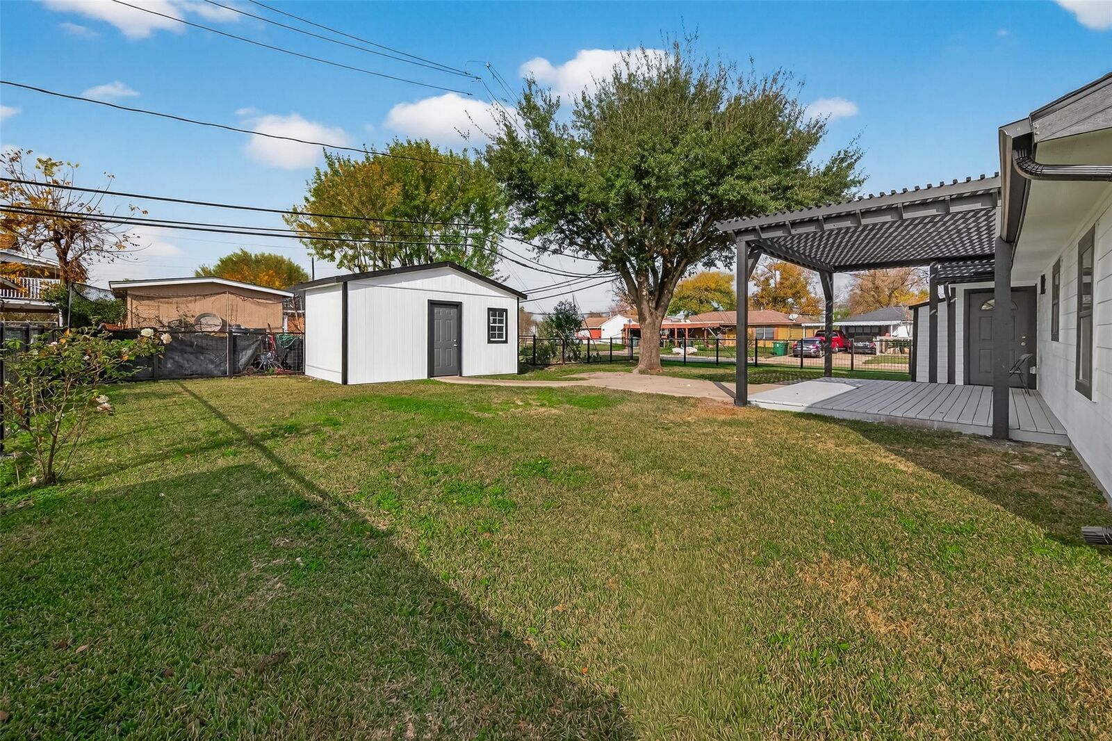 Property Photo:  3527 La Retama Dr Drive  TX 77013 