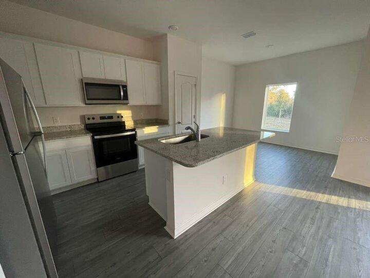 Property Photo: 308 Bass Court FL 34759