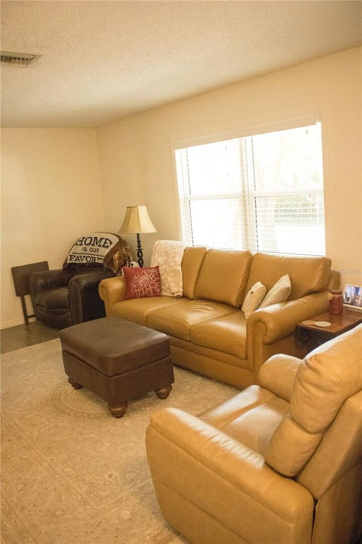 Property Photo: 901 S Lockwood Ridge Road FL 34237