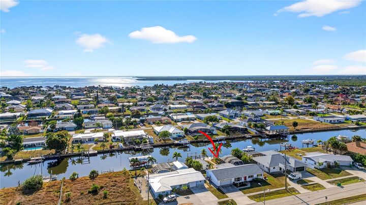 Property Photo:  21277 Edgewater Drive  FL 33952 