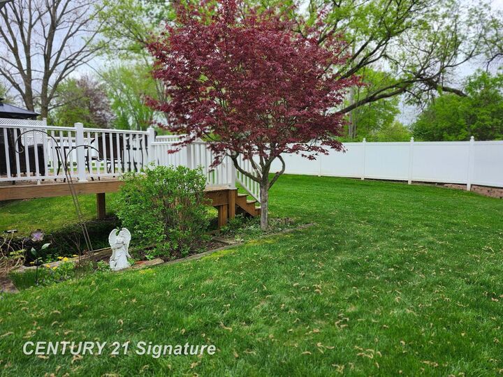 Property Photo:  241 Aberdeen Court Unit 11 Bldg 6  MI 48433 