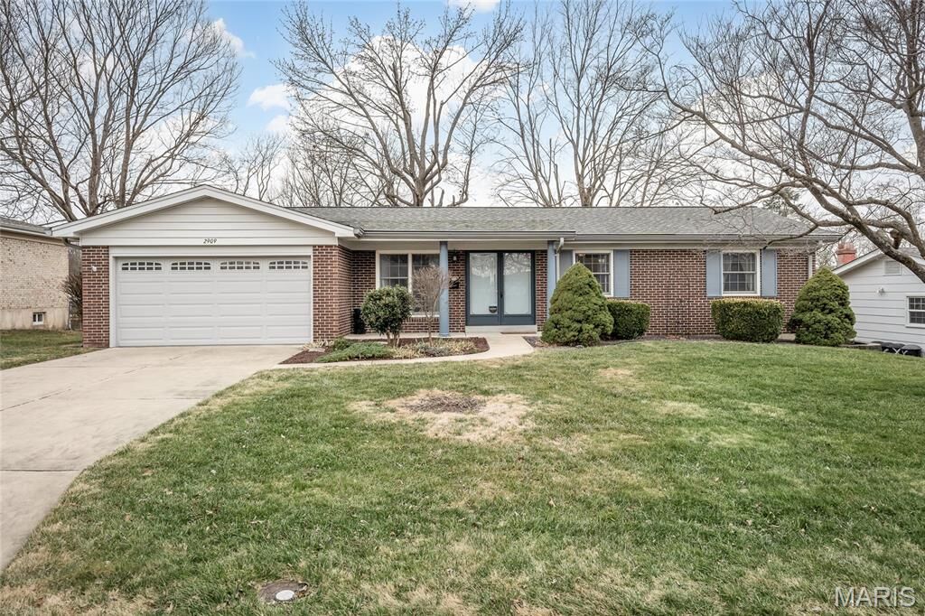 Property Photo:  2909 Cypress Drive  MO 63301 