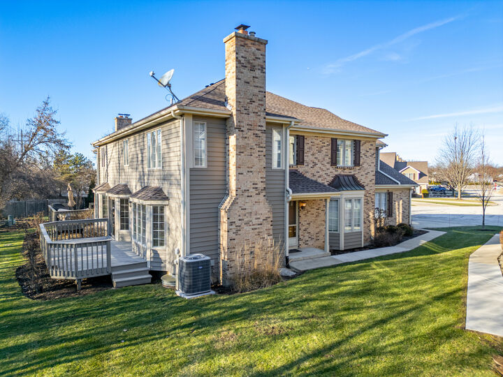 Property Photo: 1N020 Prairie Path Lane IL 60190