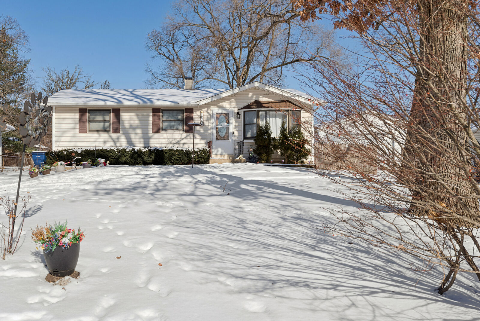 Property Photo:  17796 W Greentree Road  IL 60030 