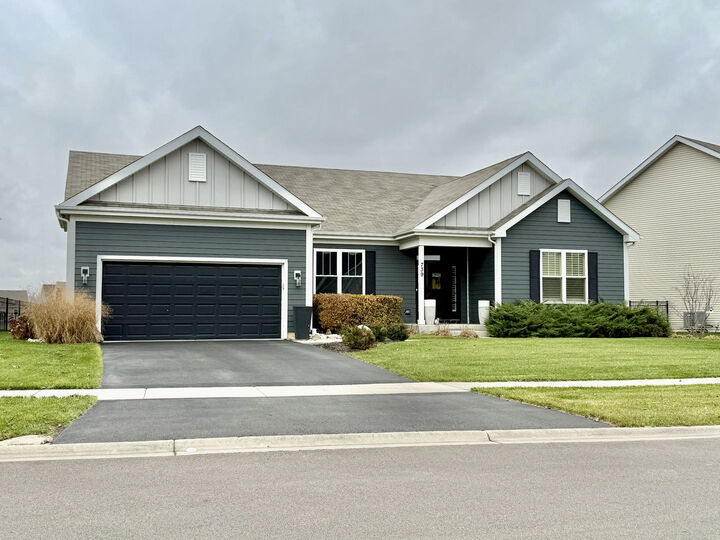 Property Photo: 739 Juniper Street IL 60543