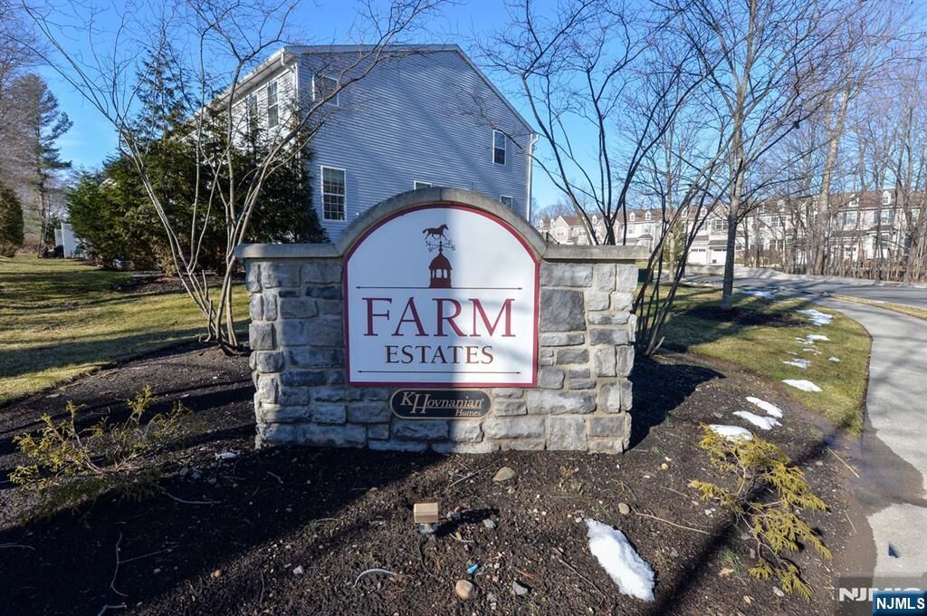 Property Photo:  30 Masterson Court  NJ 07463 