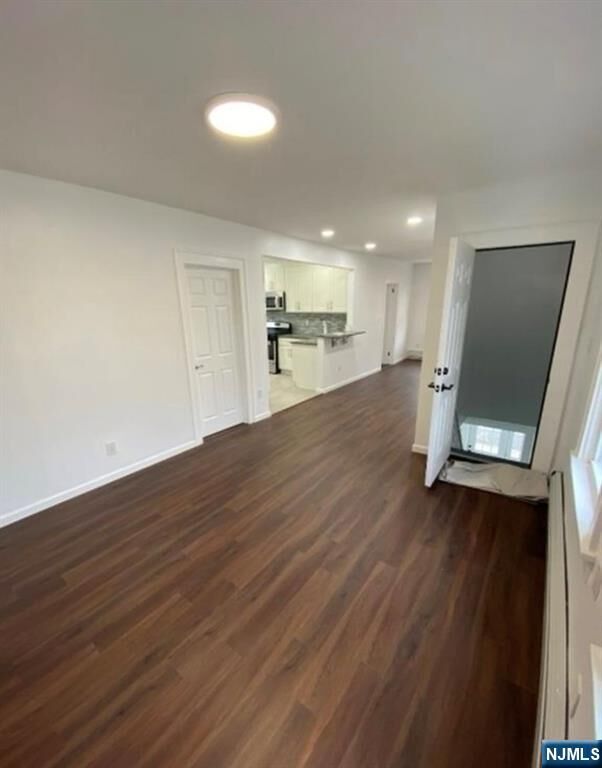 Property Photo:  20 Borig Place 2  NJ 07644 