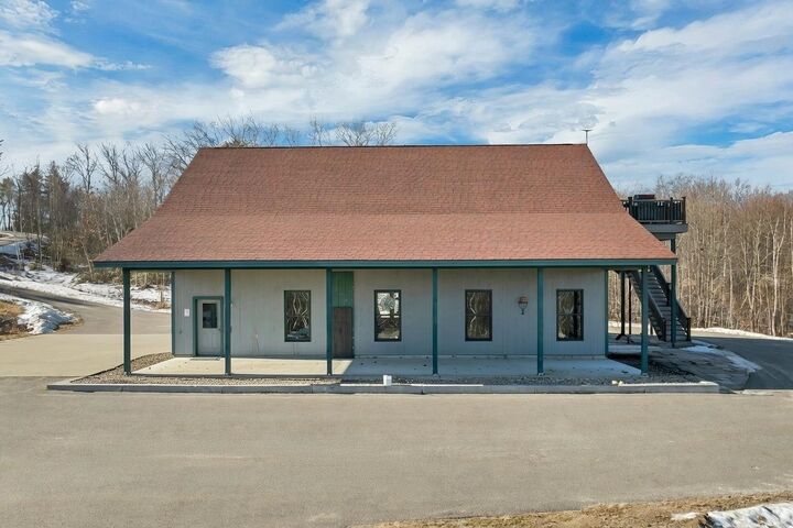 Property Photo:  34 Stable Road  NH 03055 