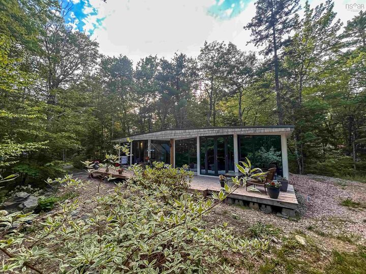 25 Hirtle Drive — photo 1