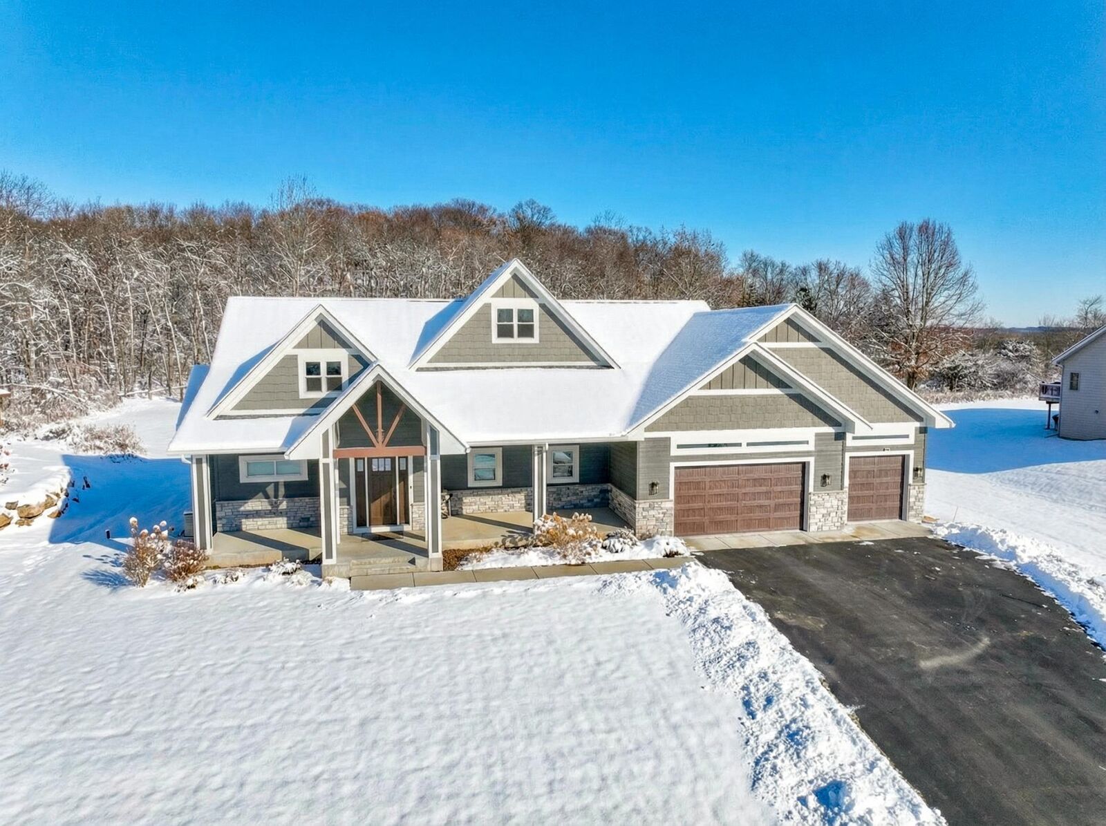 Property Photo: 1075 Autumn Oak Lane WI 54016
