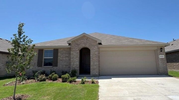 Property Photo:  8409 Hollymead Lane  TX 76131 