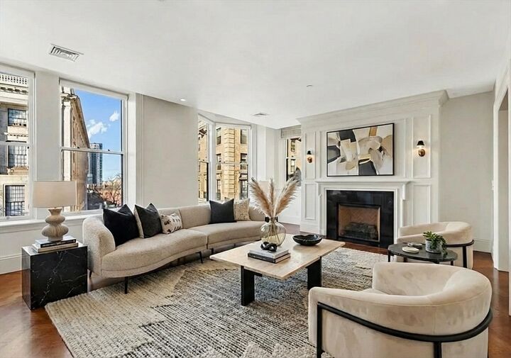 Property Photo:  20 Beacon Street 4  MA 02108 