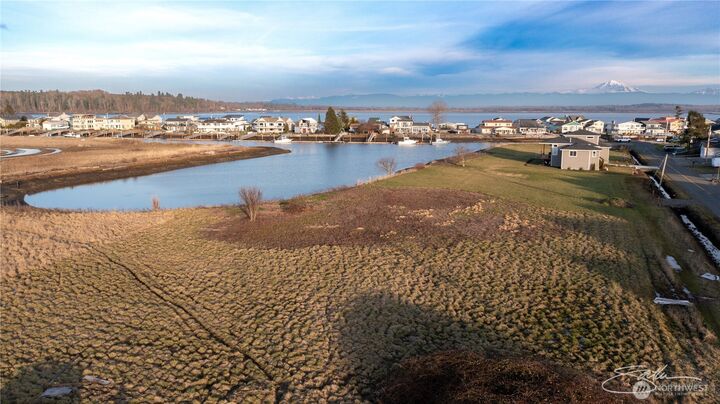 Property Photo:  4130  Patos Drive  WA 98248 