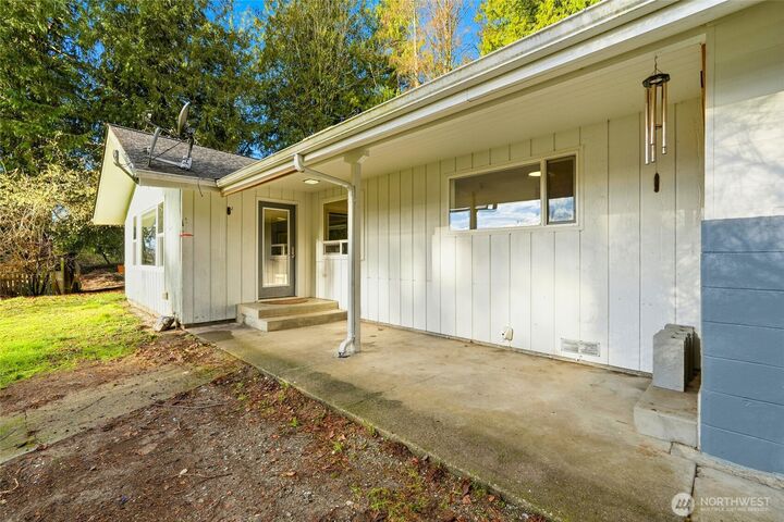 Property Photo:  8550  Copper Lane  WA 98284 