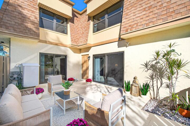 Property Photo:  865 NW 29th Avenue D  FL 33445 