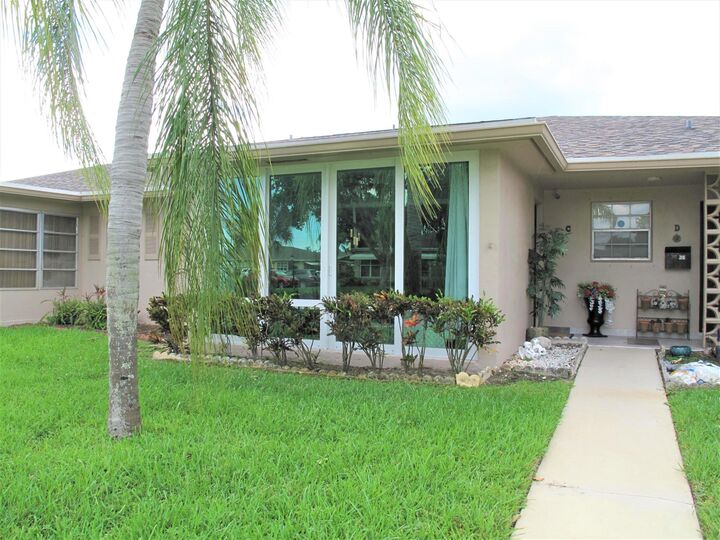 Property Photo: 1320 High Point Place S C FL 33445