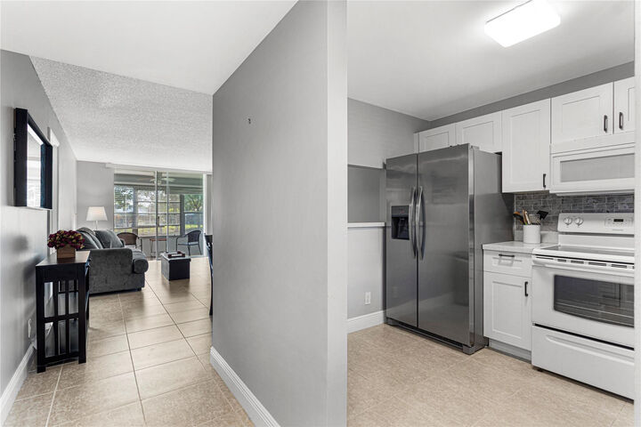 Property Photo:  9700 Sunrise Lakes Boulevard 101  FL 33322 