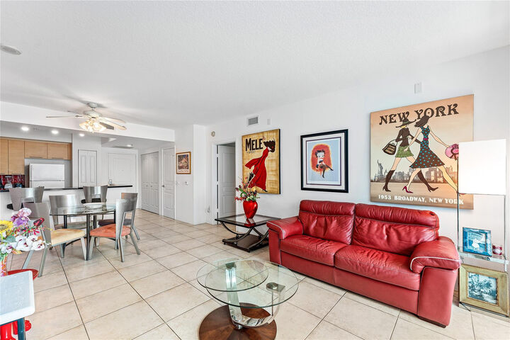 Property Photo:  350 SE 2nd Street 840  FL 33301 