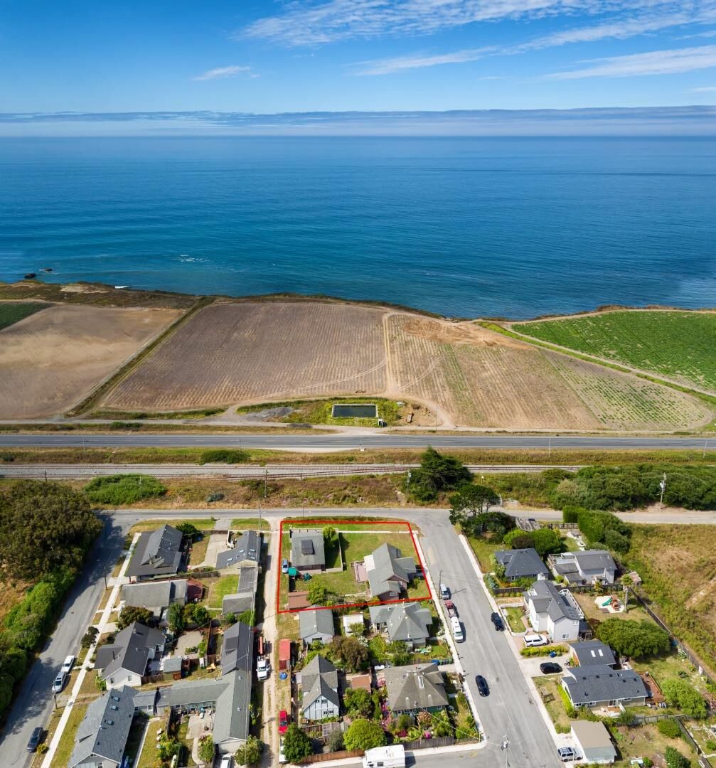 Property Photo:  2 3rd Avenue  CA 95017 