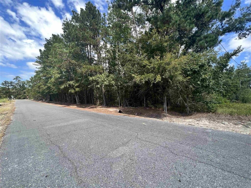 Property Photo:  103 Hereford  LA  