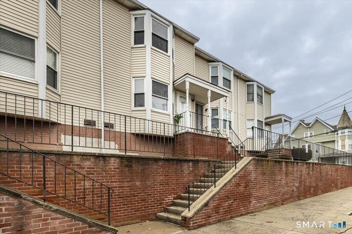 Property Photo:  289 Broad Street 289  CT 06604 