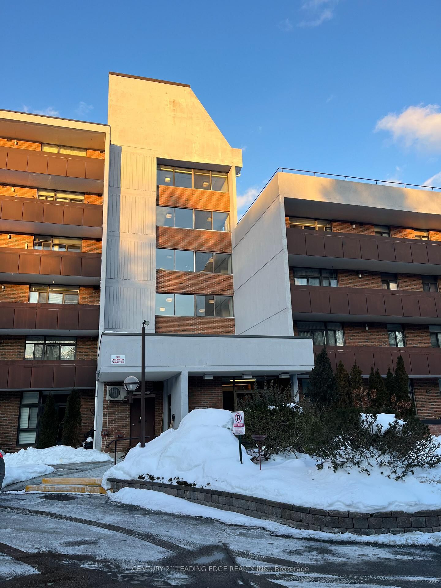 Property Photo:  50 Old Kingston Road 5-111  ON M1E 4Y1 