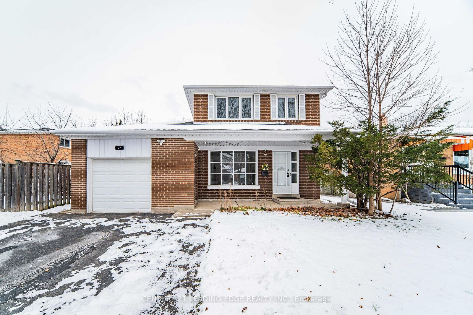 Property Photo: 27 Hookwood Drive ON M1S 2N9