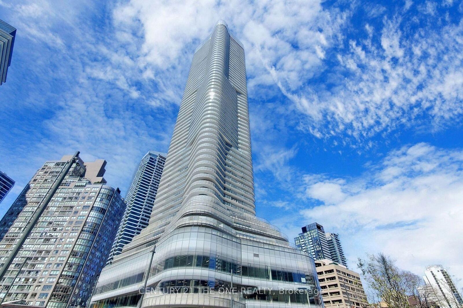 Photo de la propriété:  11 Wellesley Street W 709  ON M4Y 0G4 