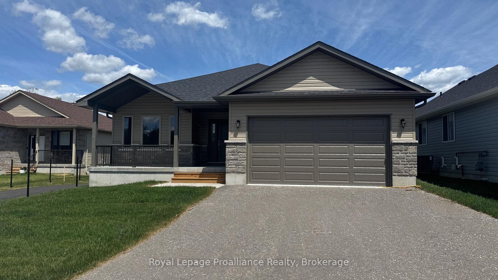 Property Photo: 41 Clayton John Avenue ON K0K 1H0