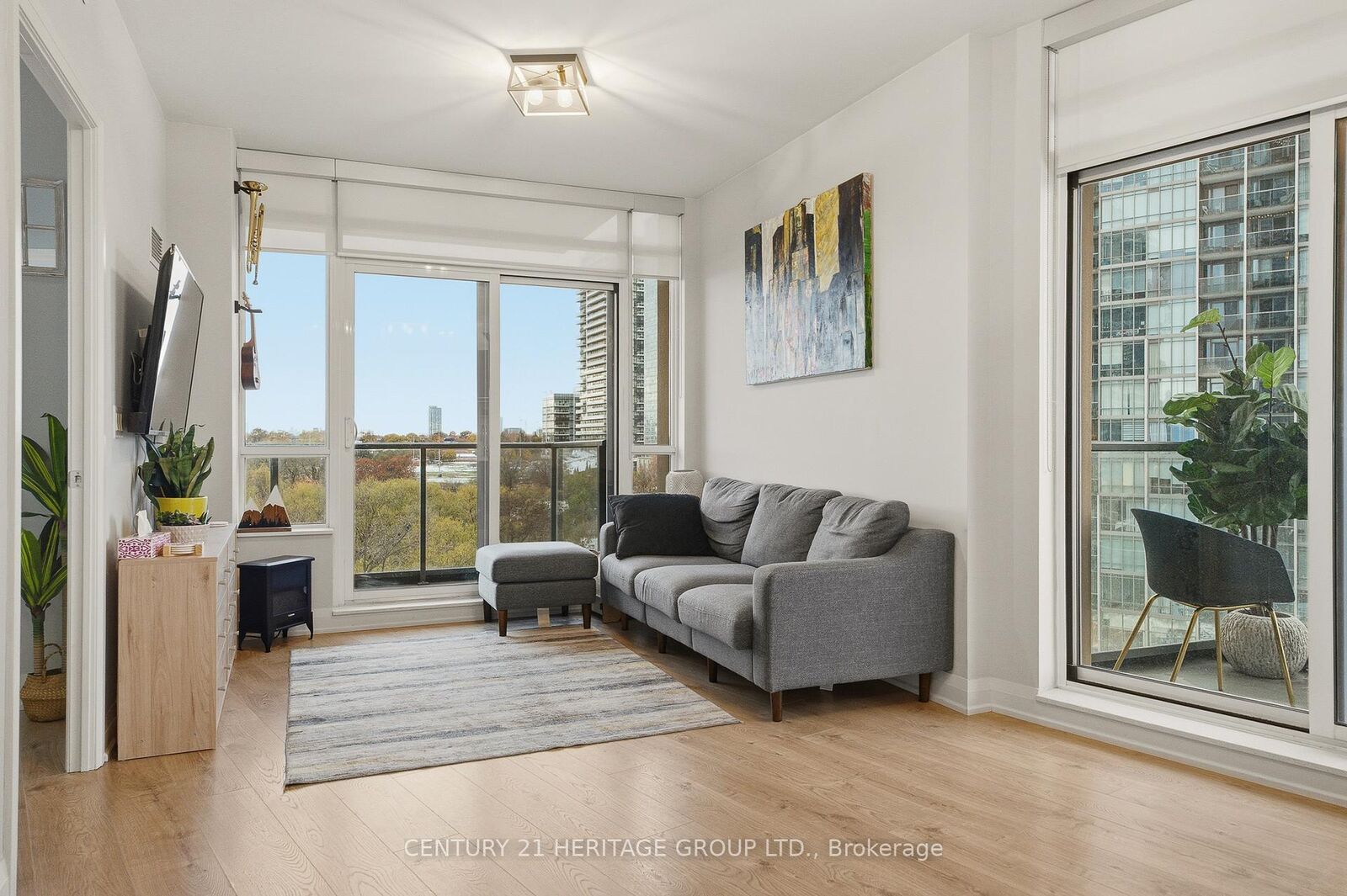 Photo de la propriété: 36 Park Lawn Road 605 ON M8V 0E5