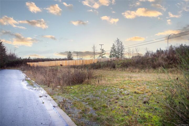 Property Photo:  863 Old Victoria Rd  BC V9R 5Z9 