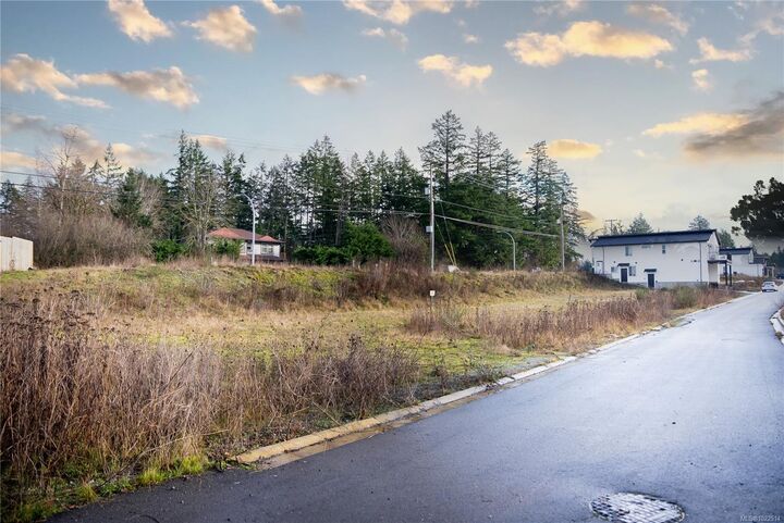 Property Photo:  867 Old Victoria Rd  BC V9R 5Z9 