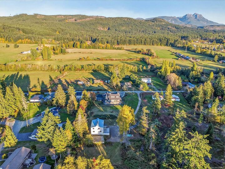 Property Photo: 6118 Cottam Rd BC V9Y 8R9