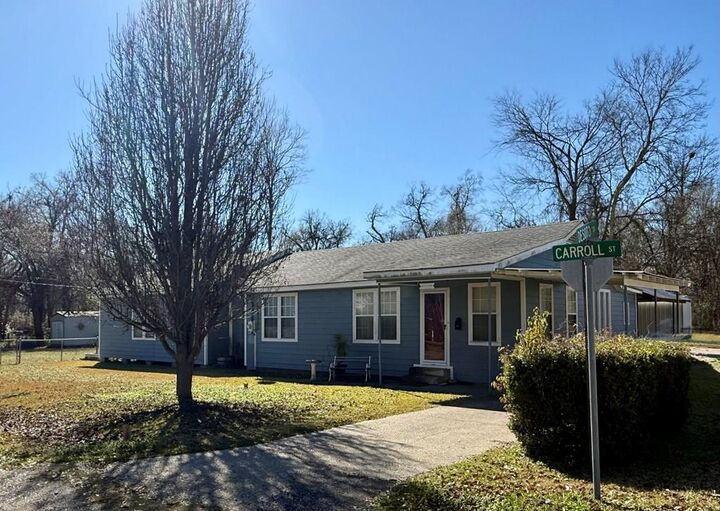 Property Photo: 901 Carroll Street MS 71282