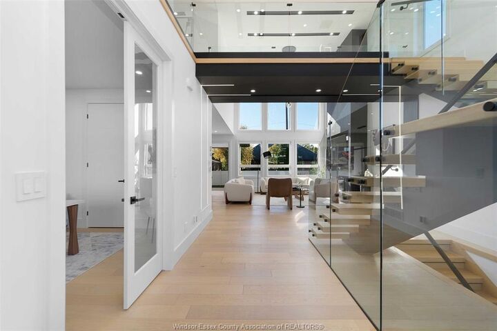 Photo de la propriété:  532 Mountbatten Crescent  ON N8P 0G1 