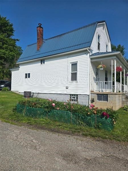 Property Photo:  114 Dry Knob Road  PA 15478 