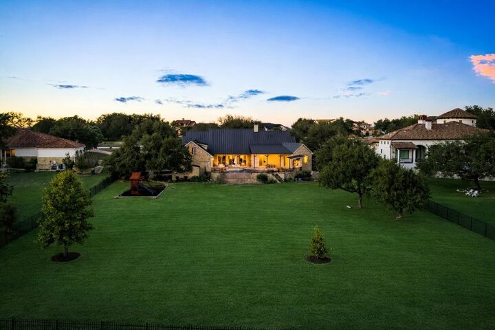 Property Photo:  7825 Lynchburg Drive  TX 78738 