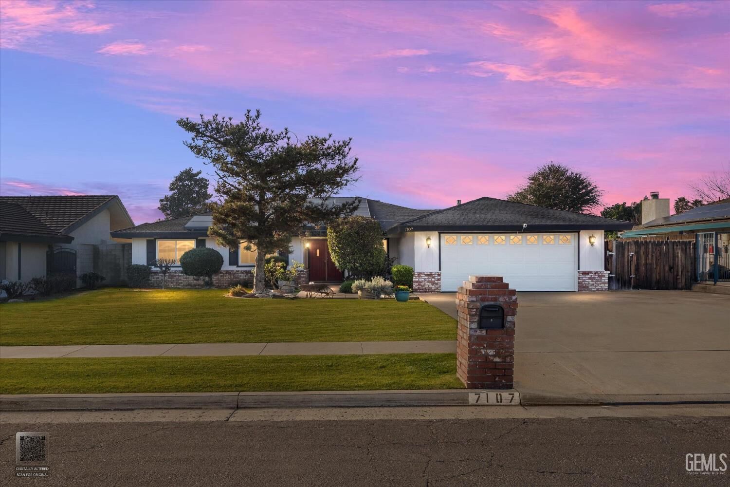 Property Photo:  7107 Creemore Street  CA 93308 