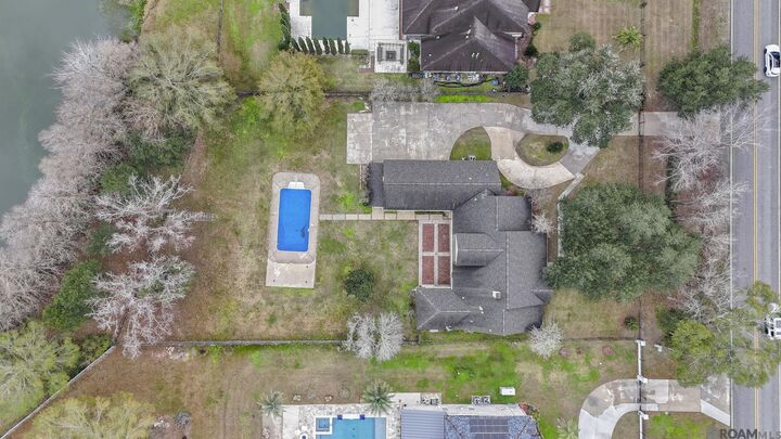 Property Photo: 18616 Perkins Rd LA 70769