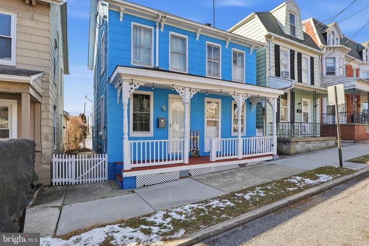 Property Photo:  26 S East Street  PA 17362 
