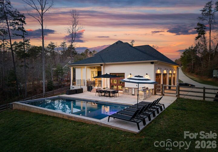 Property Photo:  3107 James Plantation Drive  NC 28037 