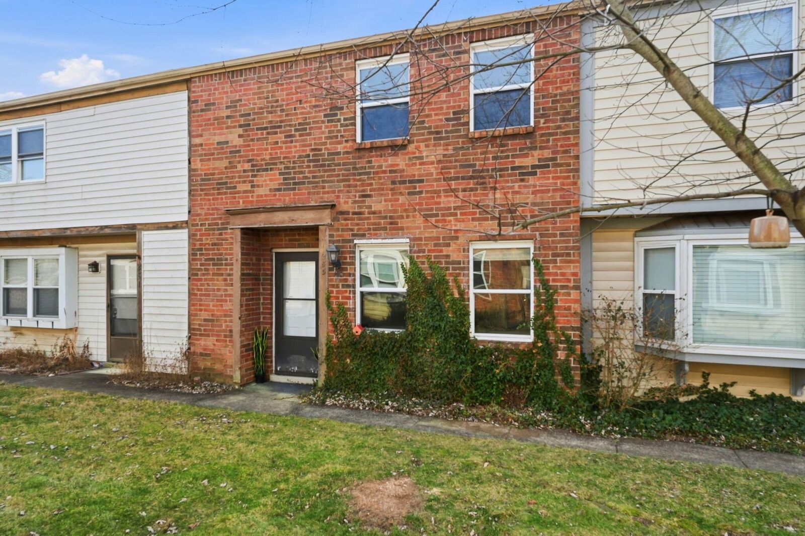 Property Photo:  283 Cross Wind Loop  OH 43081 