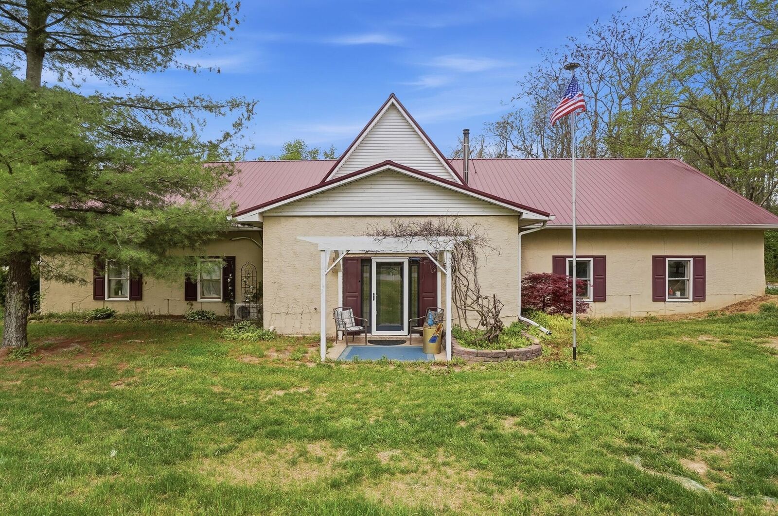 Property Photo:  6901 Hill Road  OH 45133 