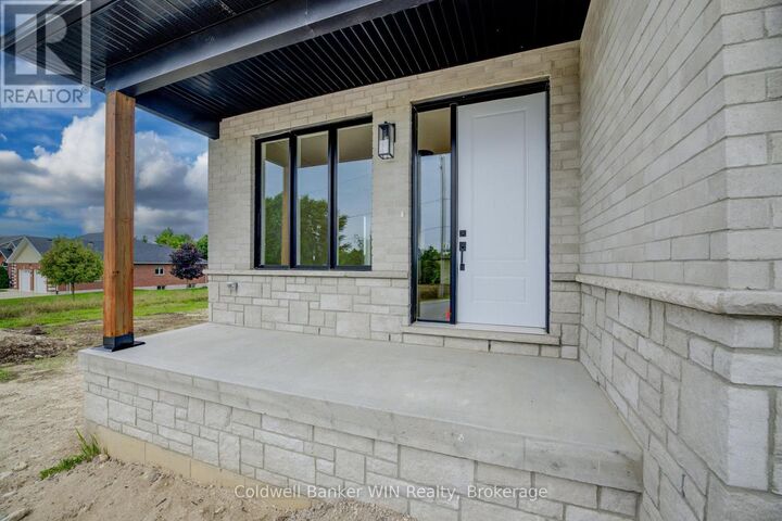 Property Photo:  647 Martin Street  ON N0G 2L3 