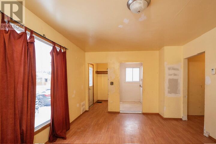 Photo de la propriété: 372 Grenville Ave ON P7A 2B8