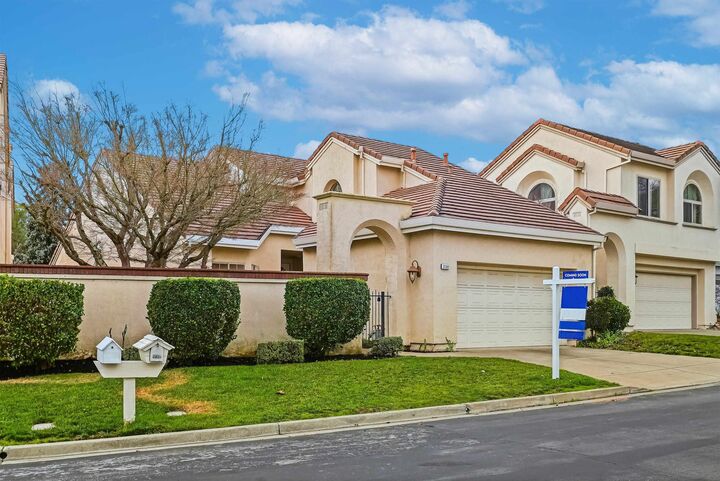 Property Photo:  2190 Canyon Lakes Dr  CA 94582 